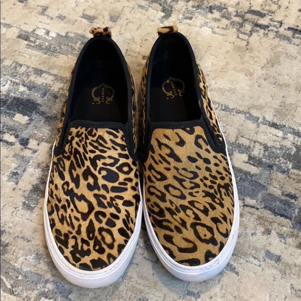 womens nike cheetah sneakers